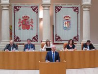 Ceniceros anuncia 'Ayuda a Ciudadanía' y rebaja tramo autonómico del IRPF