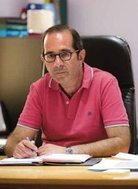 Alcalde se reincorporará parcialmente a su empresa al no haber acuerdo para poder cobrar del Ayuntamiento