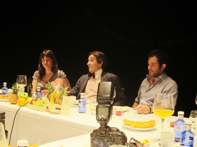 Piluca Burgos, Enrique Cornejo y Alain Cornejo en el Teatro Zorrilla