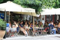 Así viven los turistas la situación: "En Atenas hay cola hasta en las iglesias"