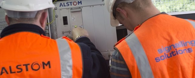 Trabajadores de Alstom y SSL.