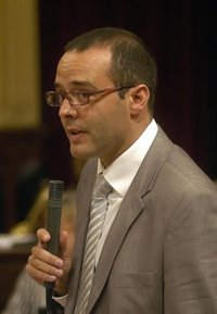 Cañellas pide a Castro que indague la "alteración" de los casos sobre UM