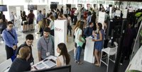 Más de 400 jóvenes participan en una jornada de fomento del empleo en la planta de Opel en Figueruelas
