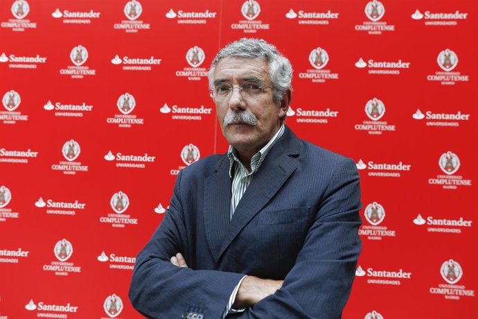 Ignacio Espinosa, presidente del TSJR en curso de El Escorial