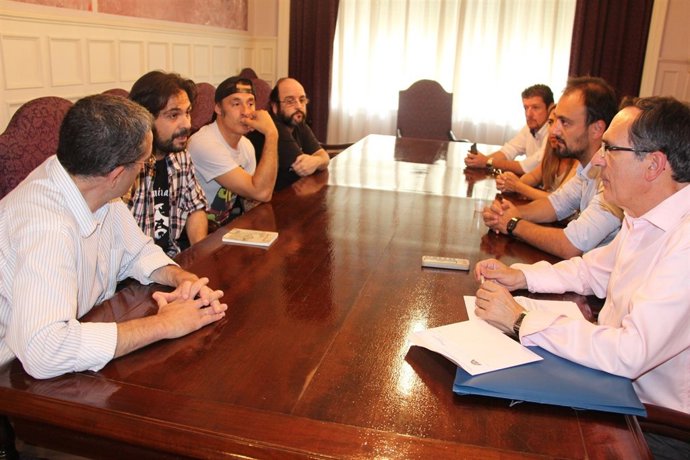 Reunión con Cultura sin techo 