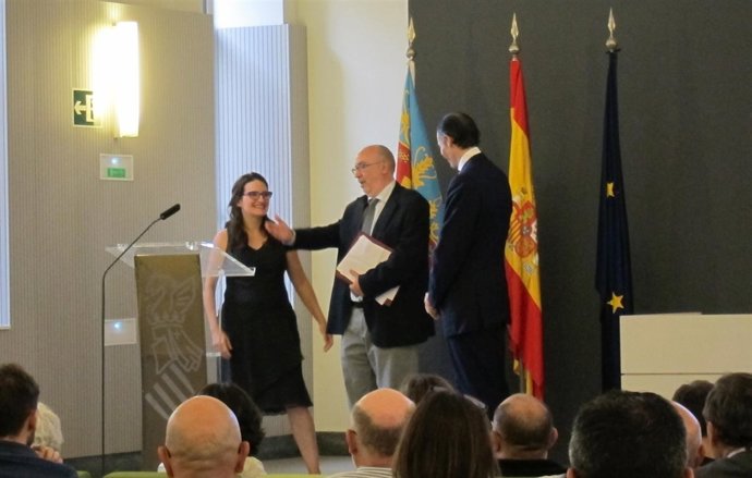 Manuel Alcaraz tras recibir la cartera de la nueva conselleria de Transparencia