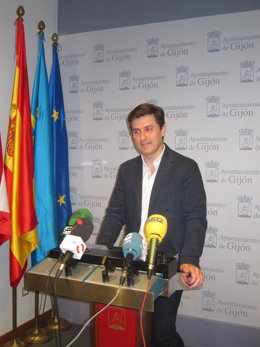 El portavoz del PSOE del Ayuntamiento de Gijón, José María Pérez.