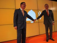 Euskaltel empieza a cotizar en Bolsa en "un día histórico"