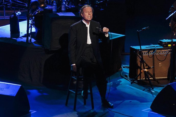 Brazil - Music - Julio Iglesias