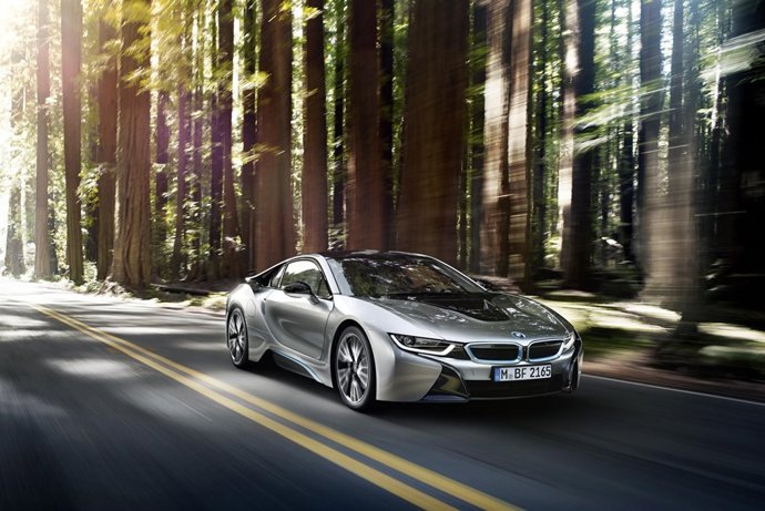 BMW I8
