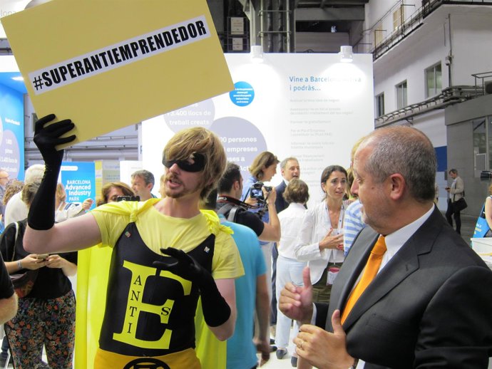 El conseller Felip Puig con Andrew Funk, el 'SuperAntiEmprendedor'