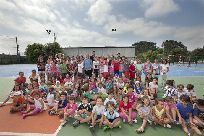 "Abierto Por Vacaciones"