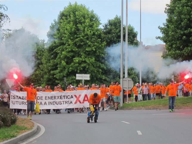 Los trabajadores de Alcoa, llegando a la Xunta