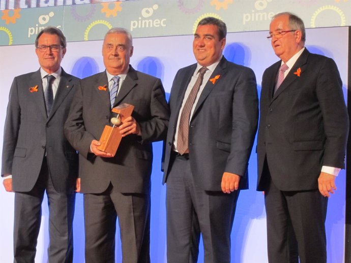 Representantes de Torrons Vicens recogen el Premio Pimes de Pimec
