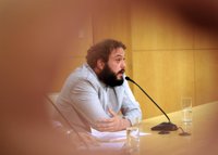 El PP insiste en censurar los tuits de Zapata aunque no merezcan reproche penal