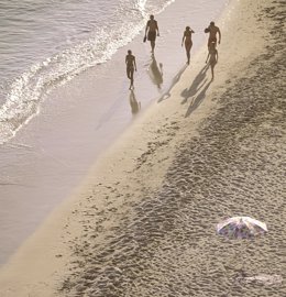 Playa de El Salón en Nerja