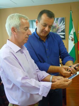 El delegada de Salud valorando los datos