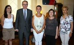 El rector de la UB, Dídac Ramírez, y la presidenta del ICD, Montse Gatell