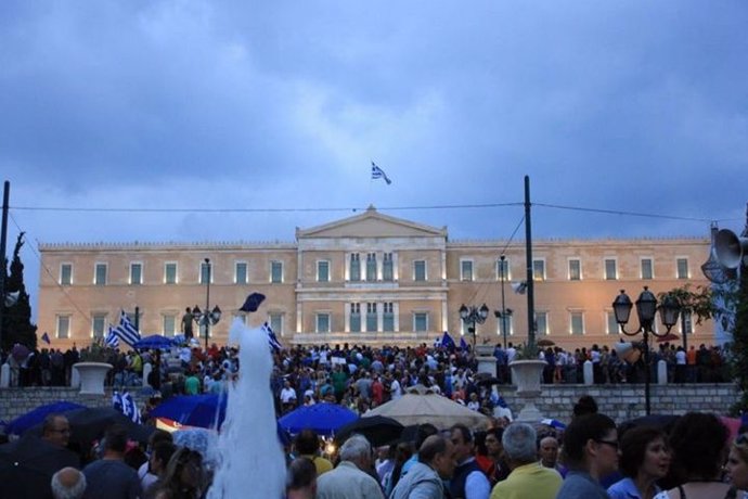 FMI declara a Grecia país en "mora"
