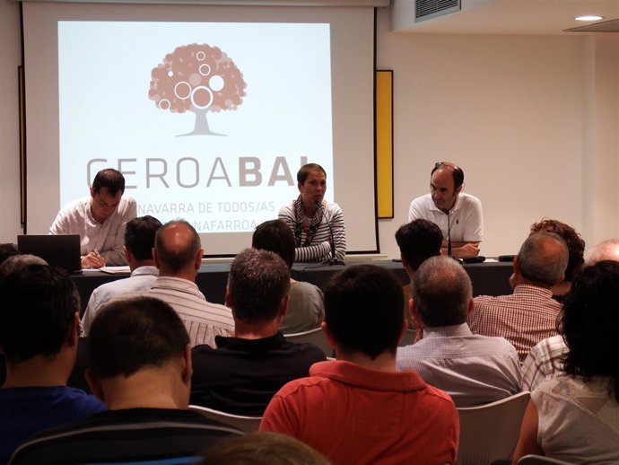 Consejo General de Geroa Bai con Uxue Barkos y Manu Ayerdi.