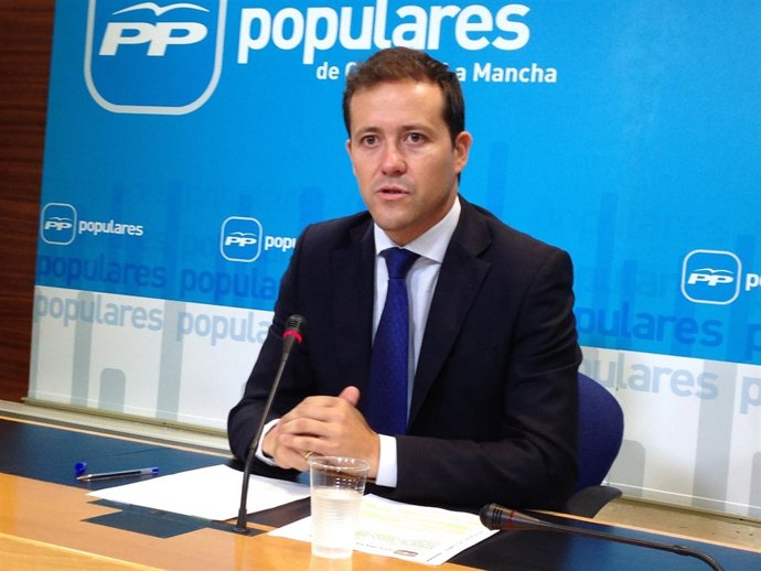 Carlos Velázquez, PP