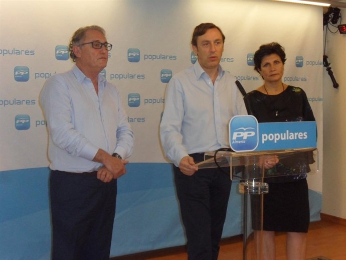 Hernando, en rueda de prensa en Almería