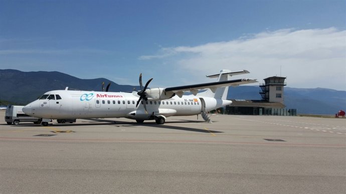  Swiftair Hace Pruebas De De Aterrizaje En El Aeropuerto De La Seu D'urgell 