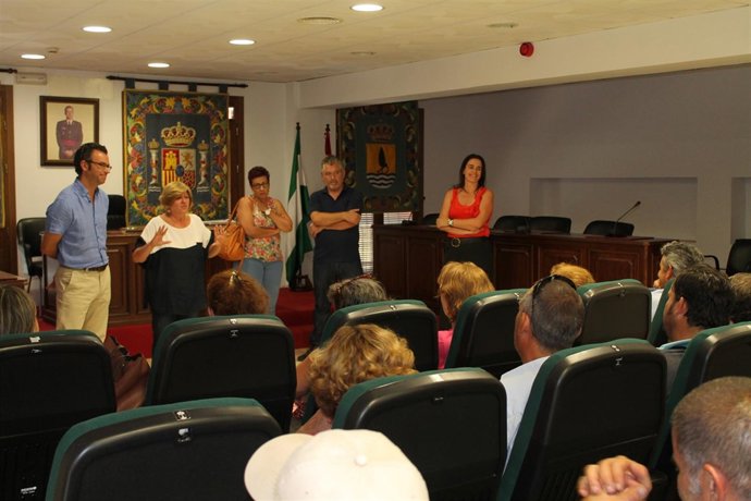 REunión del Ayuntamiento de Gelves sobre el impago de nóminas