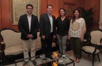 La alcaldesa de Córdoba se reúne con el ministro de Cultura de Australia del Sur