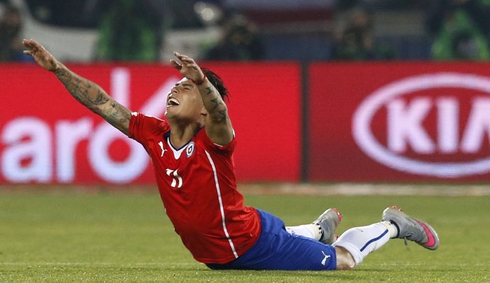 Chile's Eduardo Vargas reacts after his team's victory over Peru in their Copa A