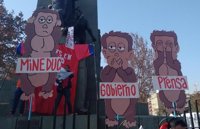 Intentan agredir al líder del Magisterio en la protesta por la educación en Chile