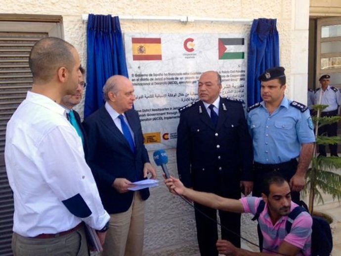 Jorge Fernández Díaz y Rafael Catalá en Jericó (Palestina)