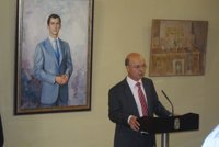 Carrillo apuesta por bajar impuestos, el equilibrio presupuestario y el mantenimiento de servicios públicos