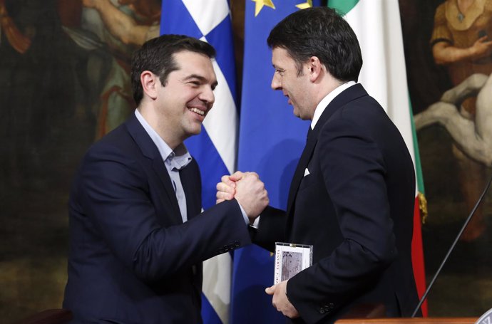 EMatteo Renzi y Alexis Tsipras 