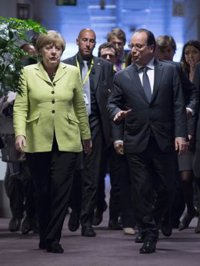 Merkel y Hollande se reunirán mañana en París para discutir los resultados del referéndum de Grecia