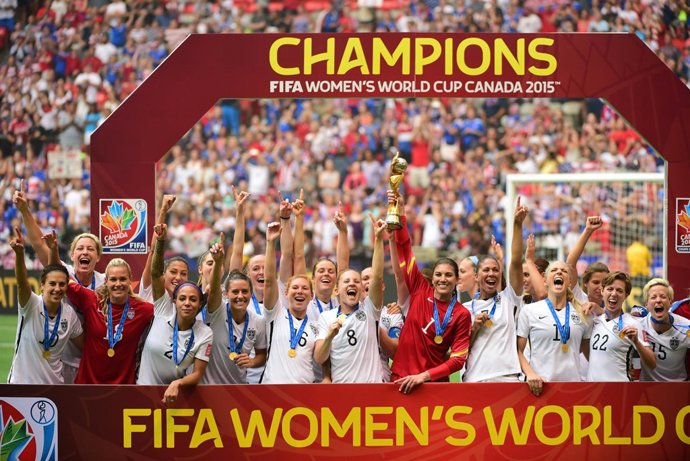 Estados Unidos arrolla a Japón y conquista el Mundial de Canadá