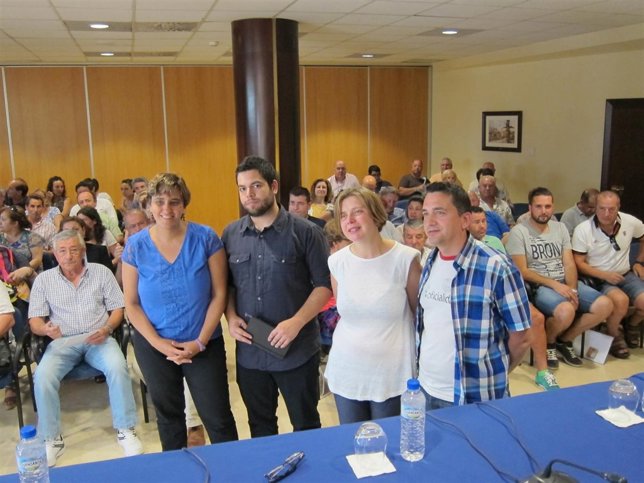 Los concejales de Oviedo, Rivas (PSOE) y Rosón, Taboada y Villacampa (Somos).