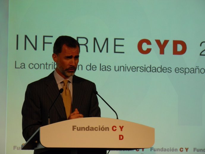 El rey Felipe VI clausura la presentación del informe de la Fundación CYD   