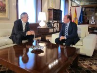 Tovar da cien días al Gobierno regional para atender problemas de fondo pero "ni un minuto" para los urgentes