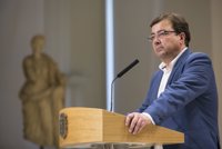 Vara acuerda con patronal y sindicatos "reiniciar" el diálogo social en Extremadura