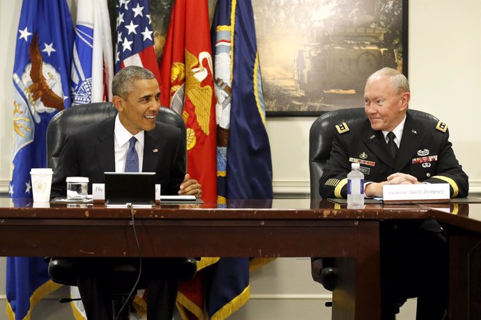 Obama con el general Martin Dempsey