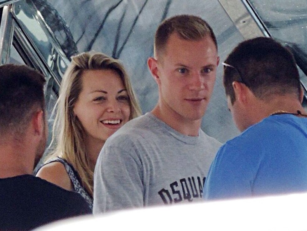 Ter stegen con su novia daniella en ibiza
