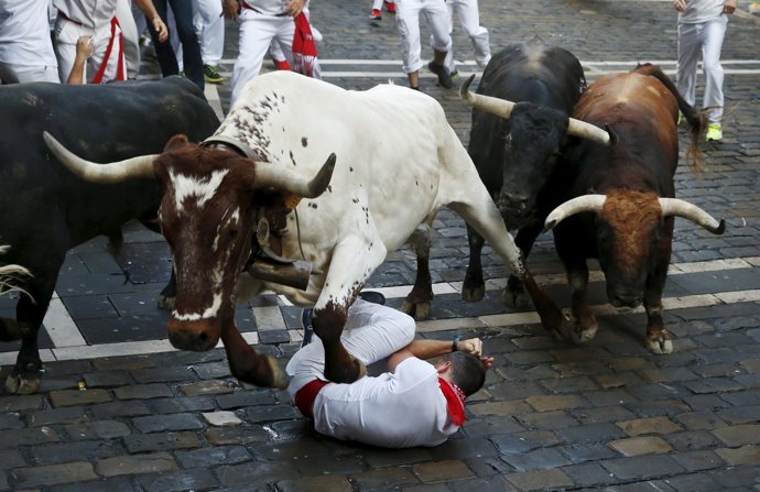Primer encierro rápido y muy accidentado. San Fermín