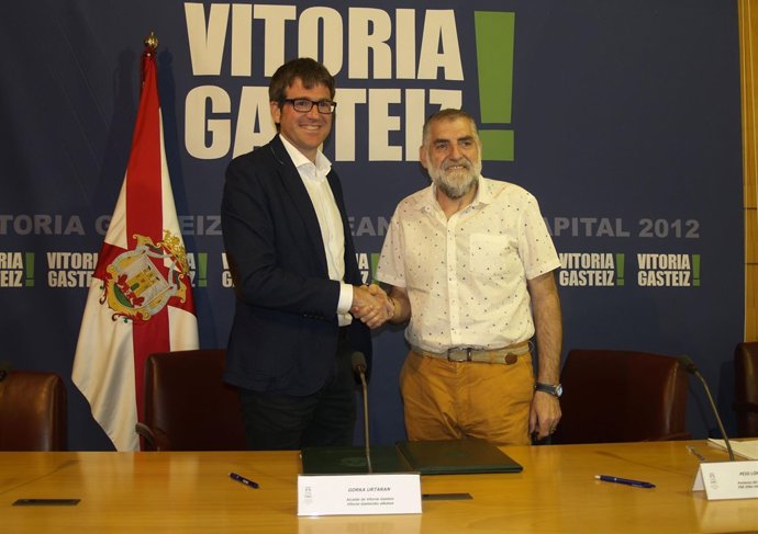 Acuerdo entre PNV y PSE en el ayuntamientio de vitoria