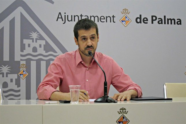 El regidor de Economía, Hacienda e Innovación, Adrián García