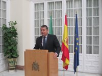 El Estado aporta más de 900 efectivos para la lucha contra los incendios forestales en Andalucía