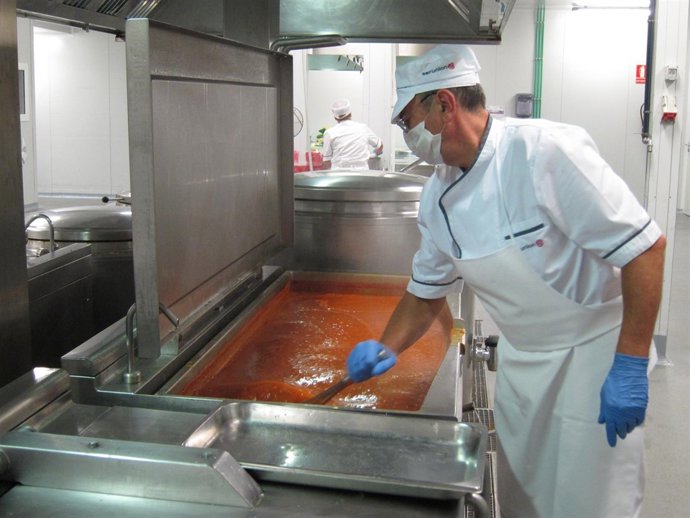 Línea fría, cocina, comedor escolar, Serunión Málaga