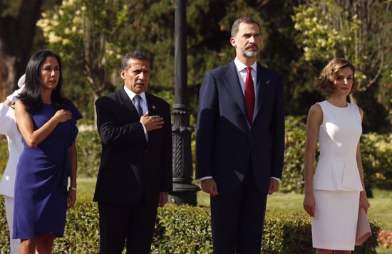 Reyes de España reciben al presidente de Perú y a 