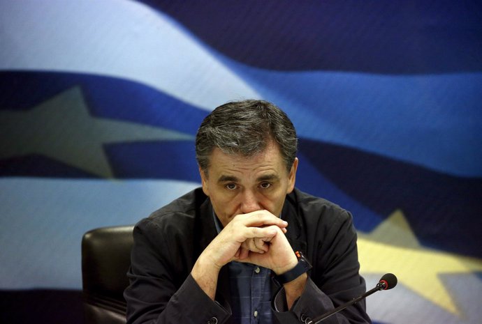 Euclid Tsakalotos nuevo ministro de finanzas griego