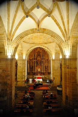 Interior de una iglesia 